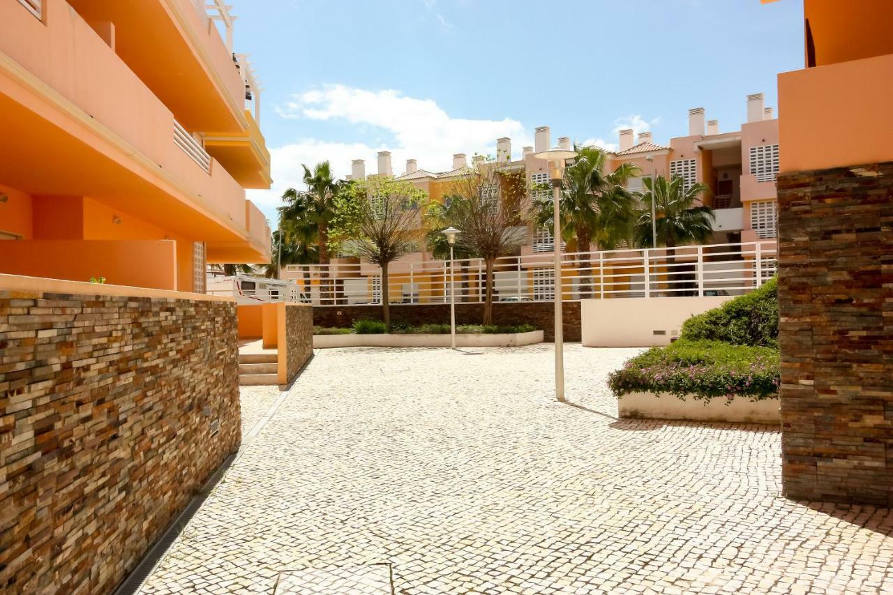 Franciscos Em Cabanas Golf Conceicao  Luaran gambar
